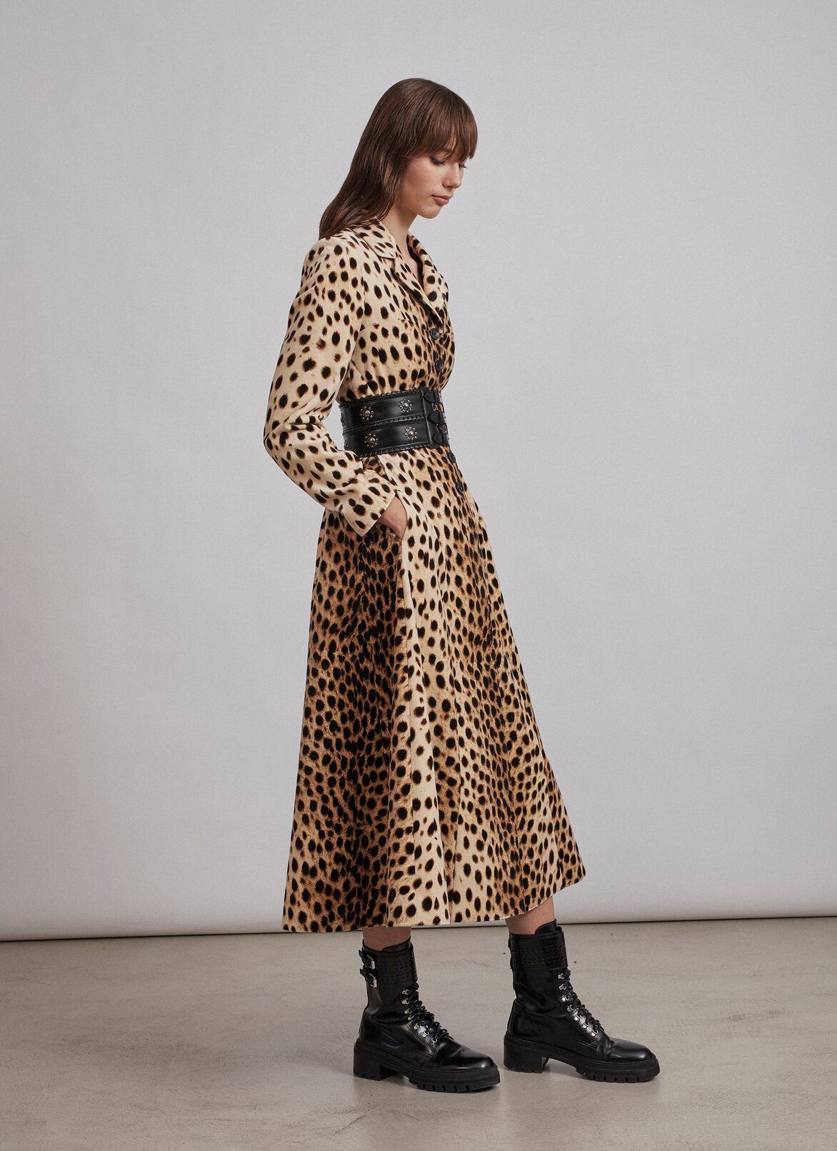 Flared coat in cheetah-print cotton velvet ALAÏA  FLARED COAT IN CHEETAH-PRINT COTTON VELVET